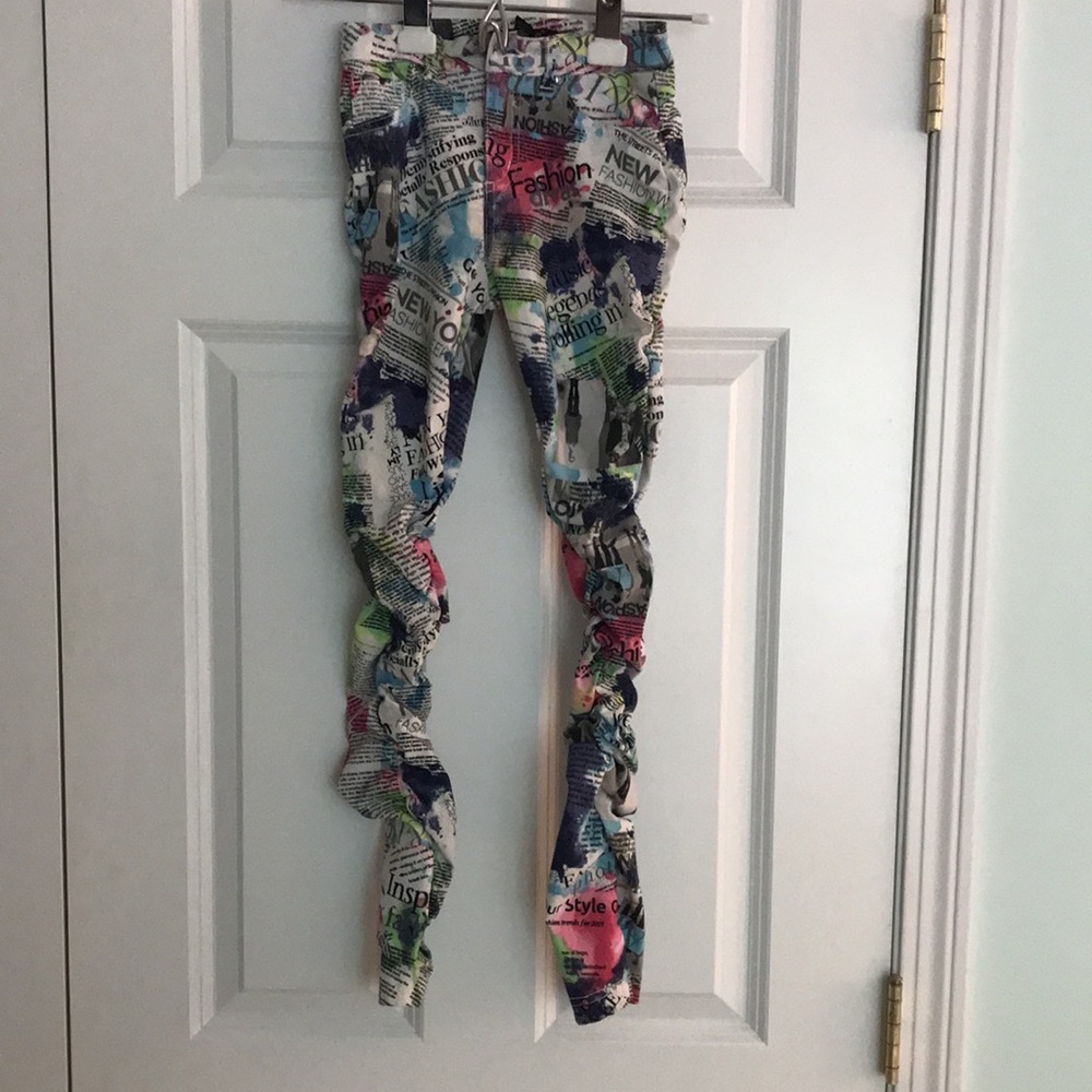 Like an Angel Colorful Newsprint Fashion Model Magazine Print Pants Size 10/12
